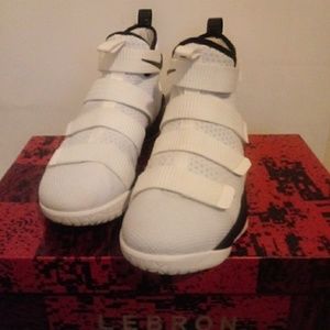 Lebron Solider XI TB Promo